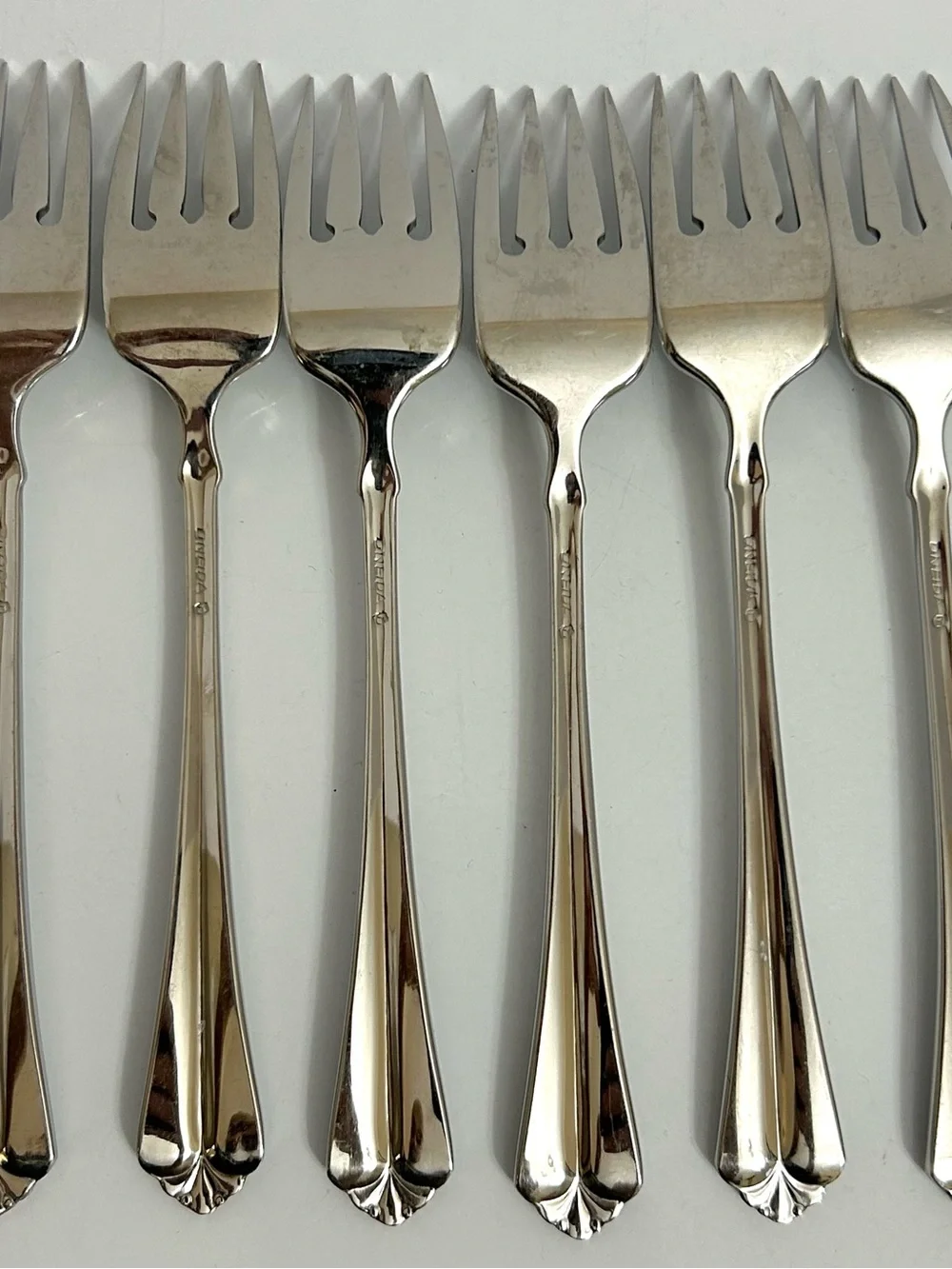 Oneida Juilliard  Forks Heirloom Cube Stainless Flatware - Set of 6
